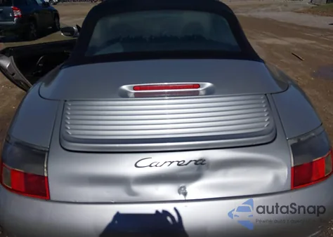 2001 Porsche 911 Carrera/Carrera 4 z USA, uszkodzony, nr VIN WP0CA29981S652071